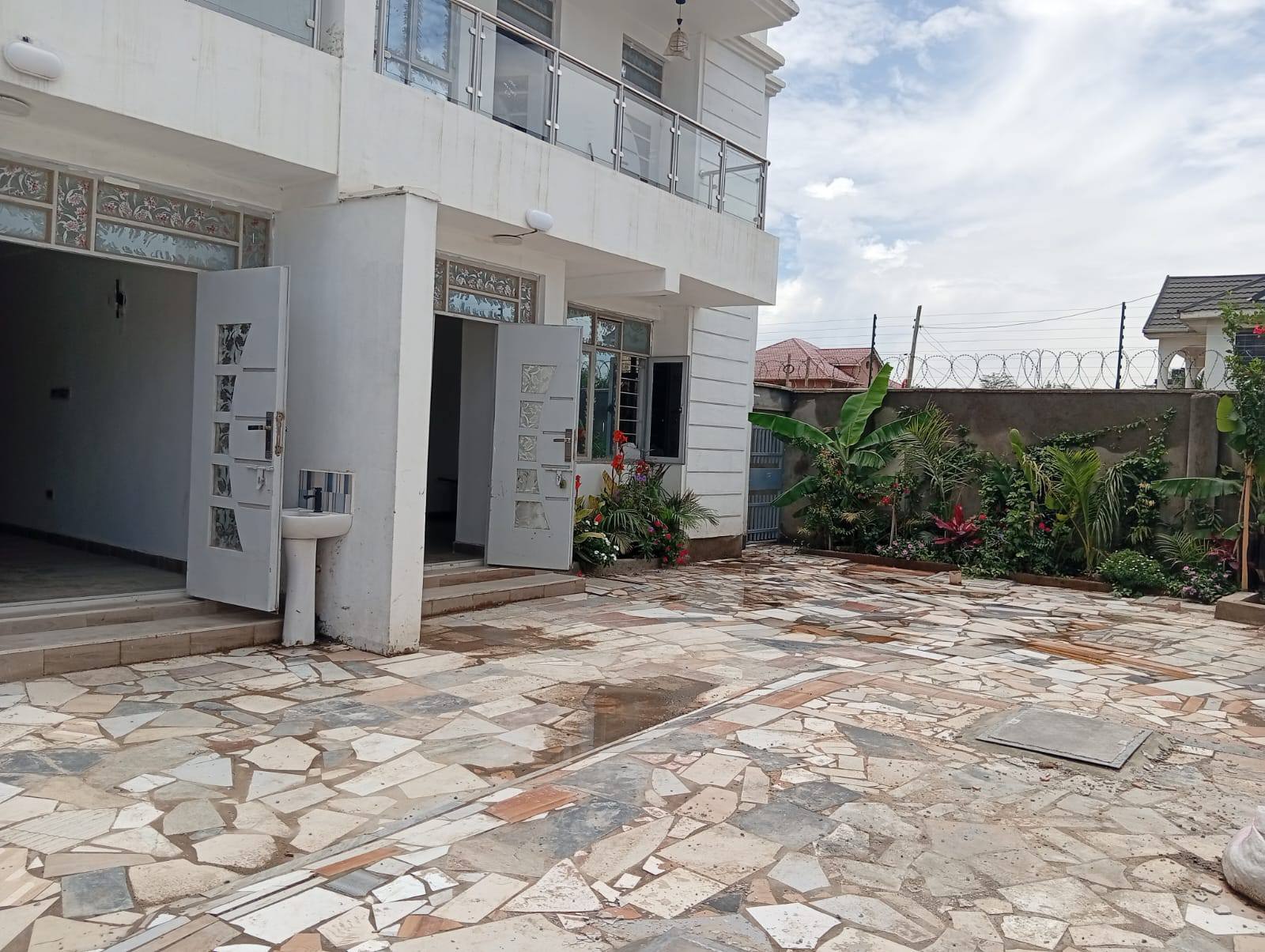 4 bedroom maisonette for rent in Syokimau Image