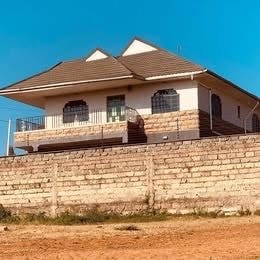 4 Bedroom Maisonette For Sale in Chokaa