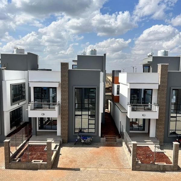 4 bedroom maisonette for sale in Eastern Bypass