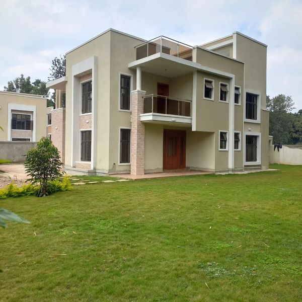 4 bedroom maisonette for sale in Kiambu road.