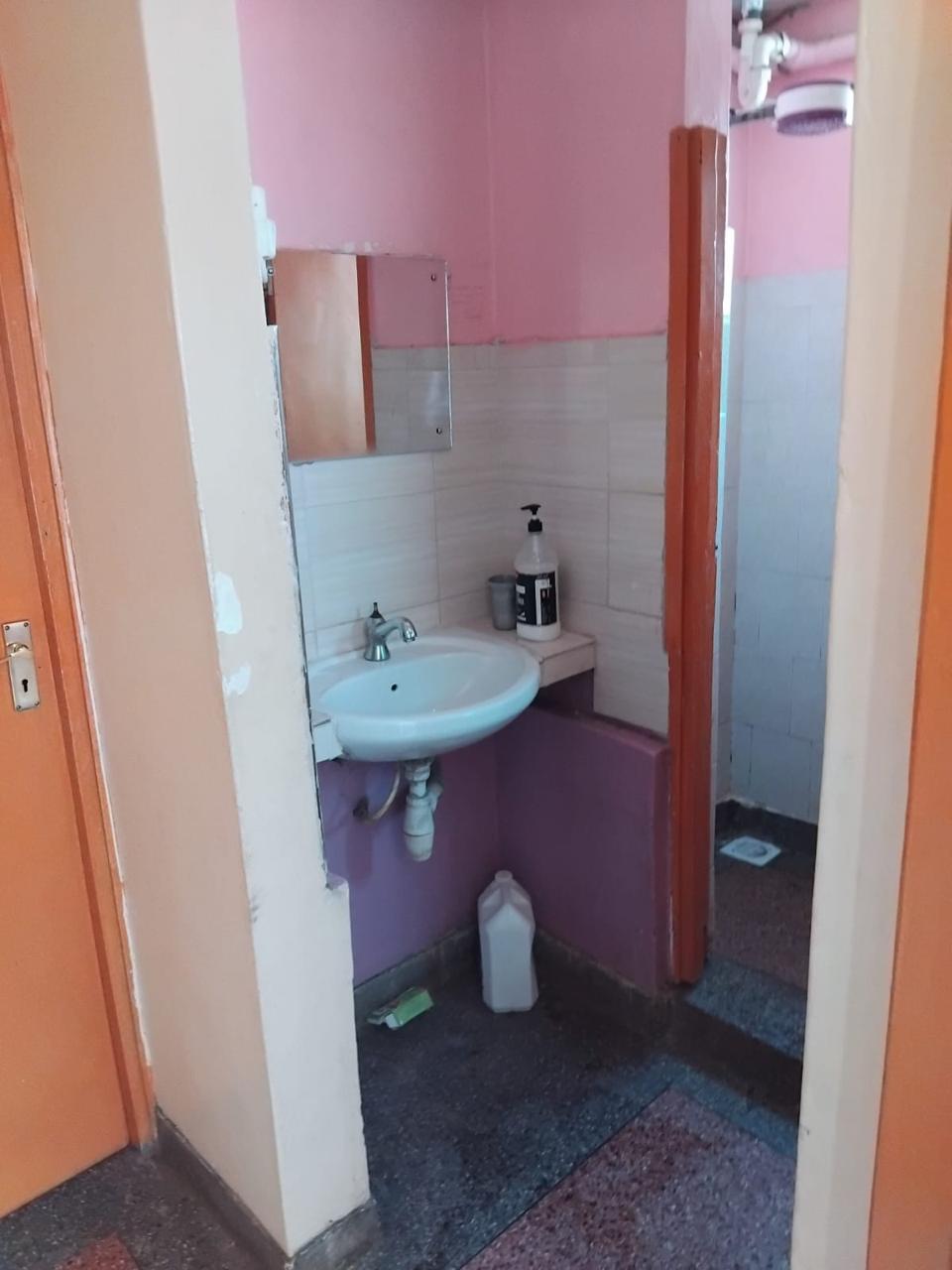 4 bedroom maisonette for sale in Komarock Image