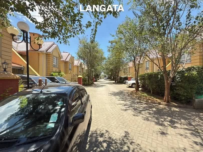 4 bedroom maisonette for sale in Langata Image