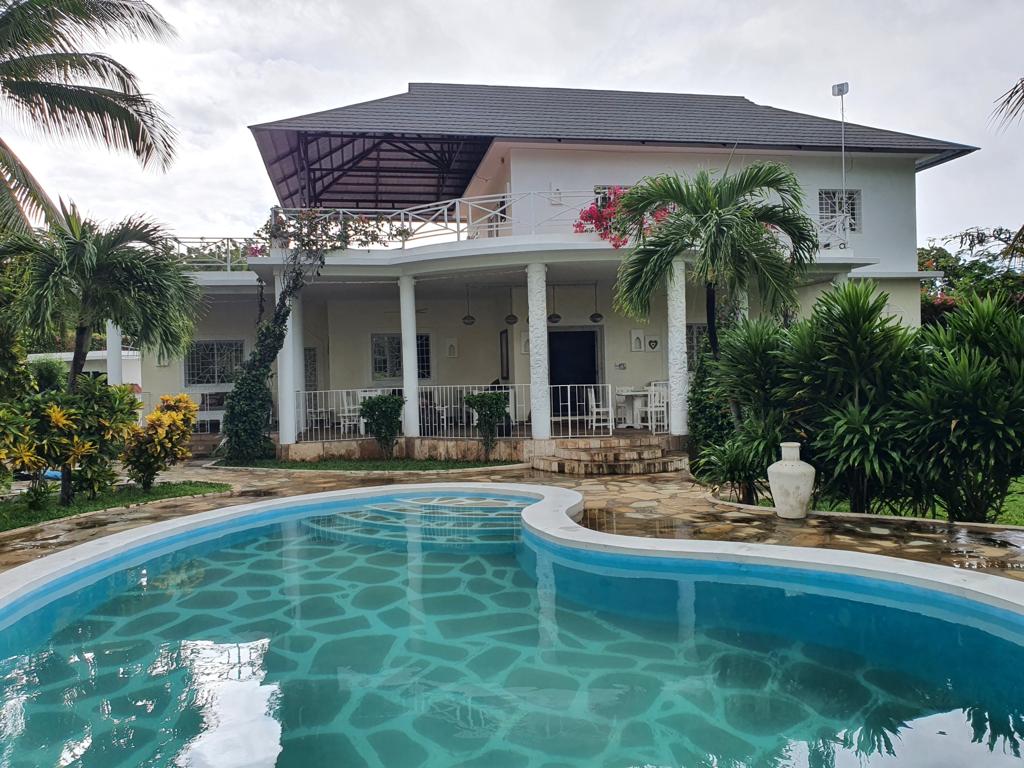 4 Bedroom Maisonette For Sale in Malindi  causorina