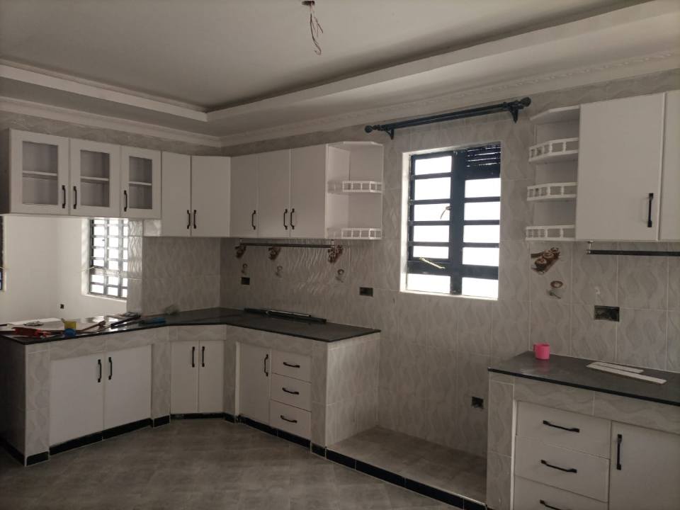 4 bedroom maisonette for sale in Membley Estate Image