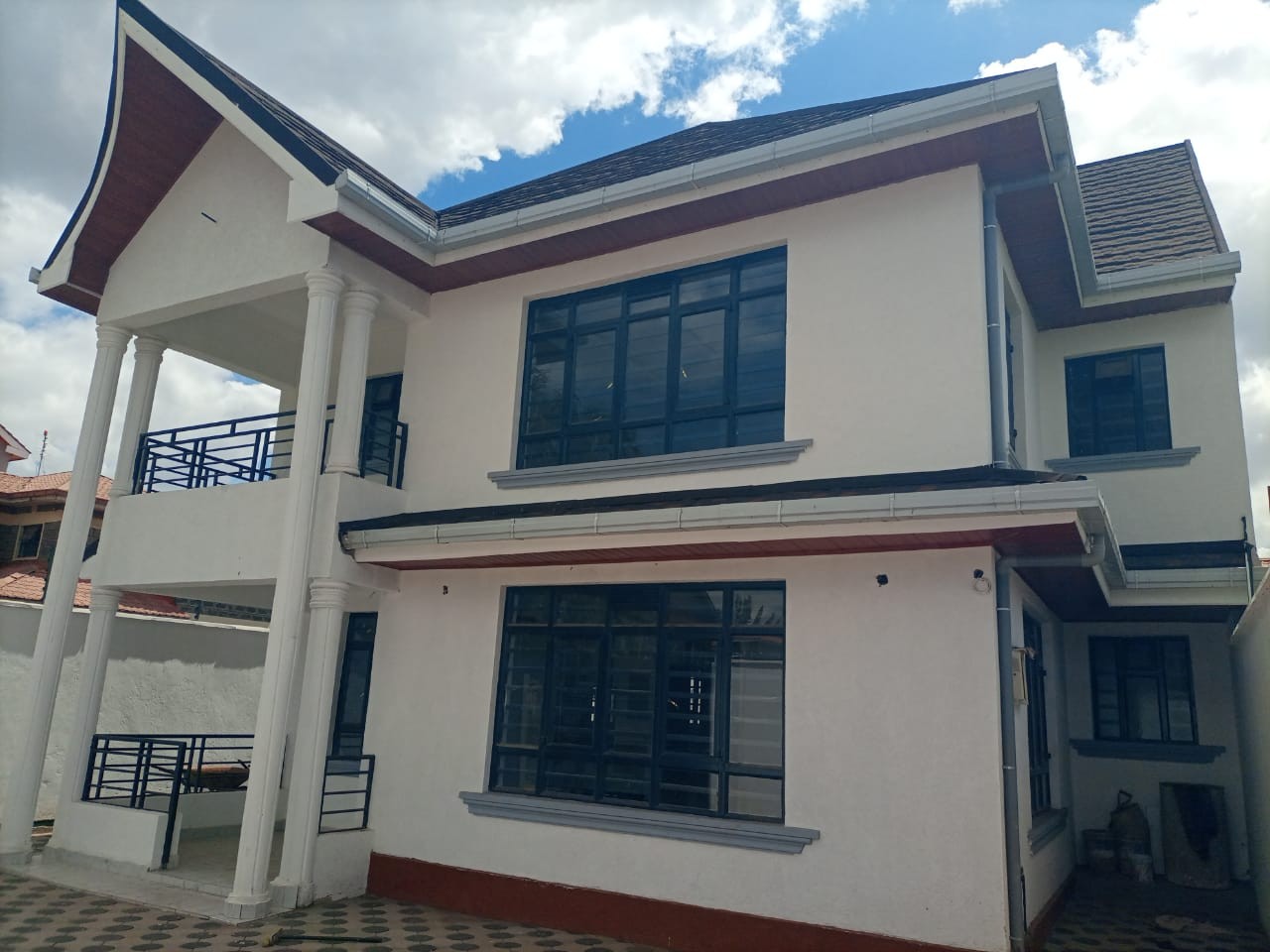 4 bedroom maisonette for sale in Membley Estate