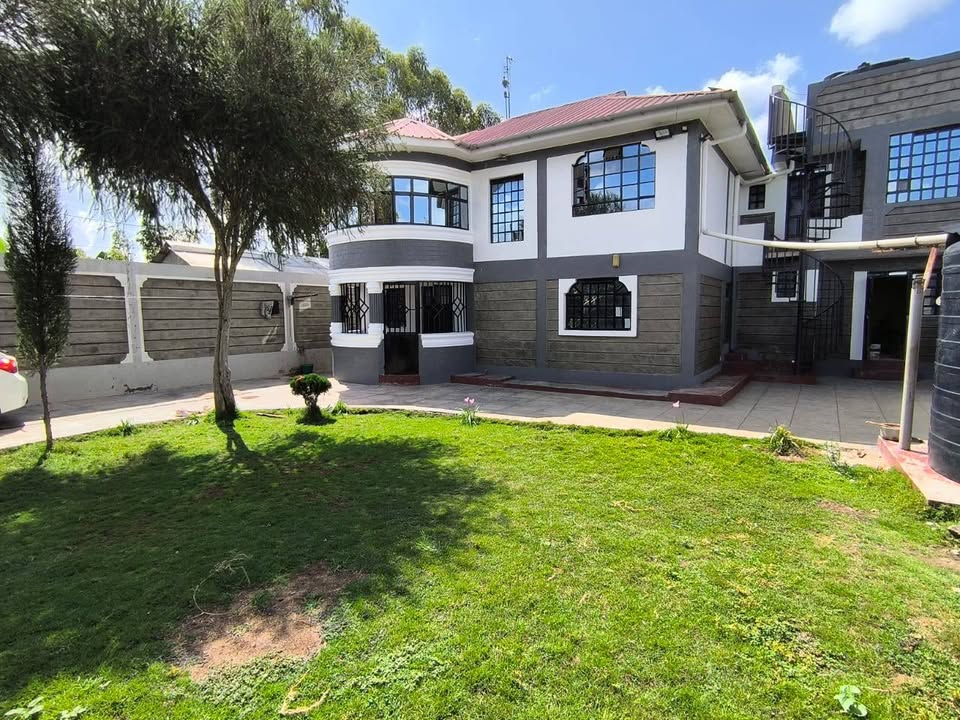 4 bedroom maisonette for sale in Mwihoko