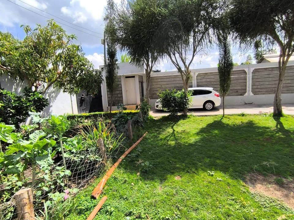4 bedroom maisonette for sale in Mwihoko Image