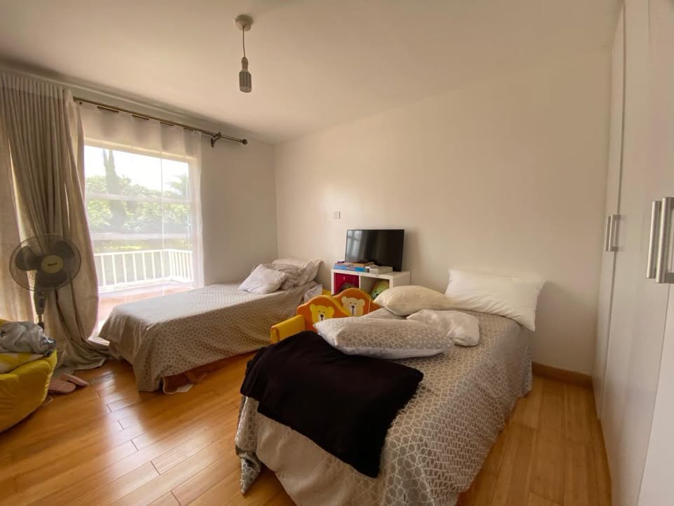 4-Bedroom Maisonette For Sale in Runda Image