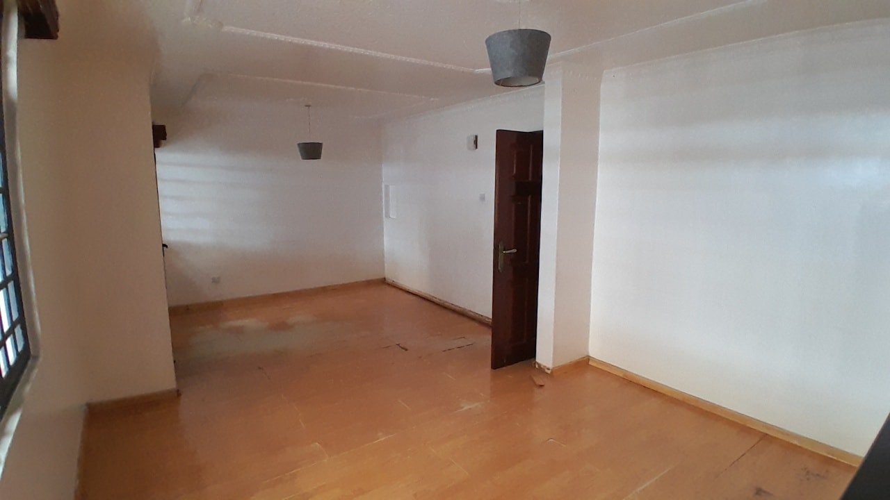 4 Bedroom Maisonette For Sale in South C Image