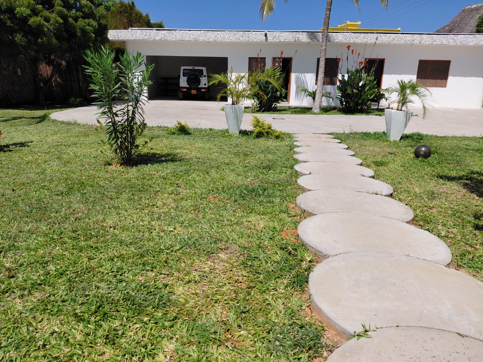 4 BEDROOM MAISONETTE FOR SALE IN WATAMU, PAPAREMO Image