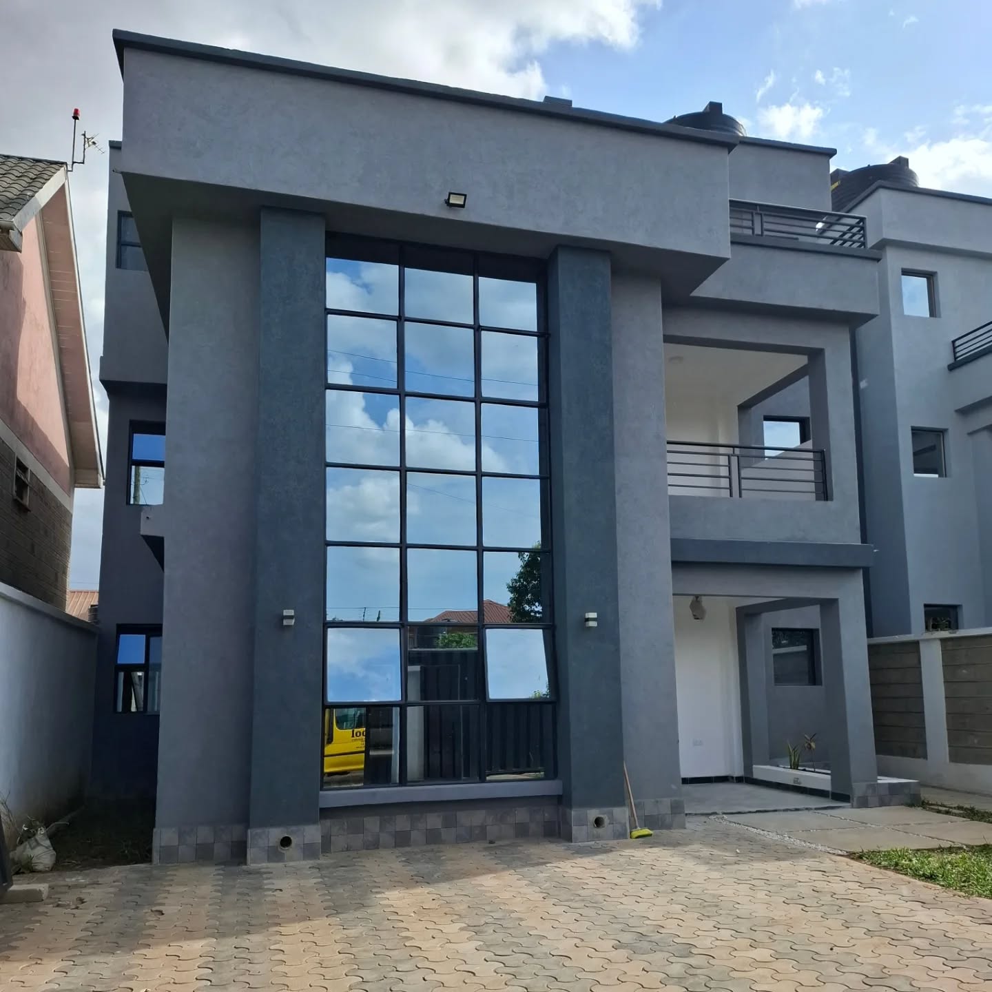 4 Bedroom Maisonette For Sale on Kenyatta Road
