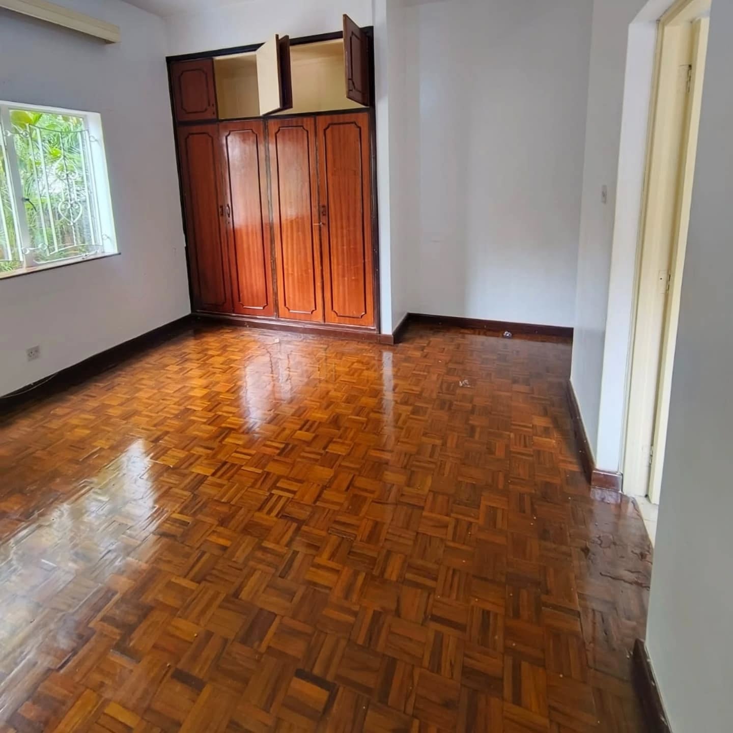 4 bedroom maisonette plus 2 DSQ for rent in Kilimani Image