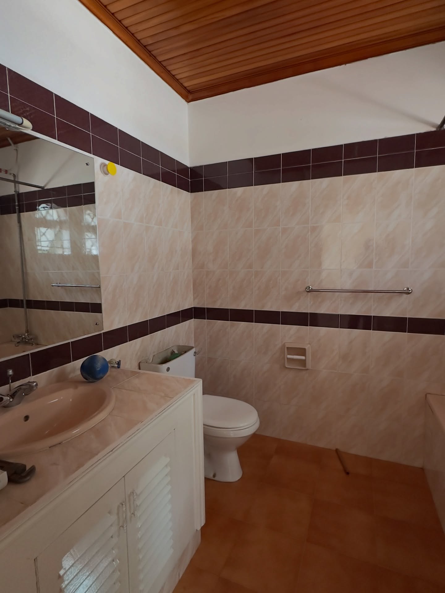 4 bedroom maisonette plus a dsq for sale in Brookside Image