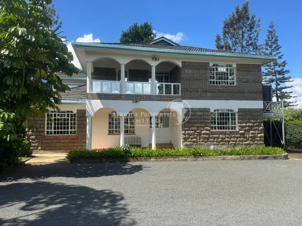4 bedroom maisonette plus DSQ for rent in Thome