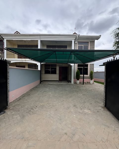 4 Bedroom Maisonette Plus DSQ For Sale in Athiriver