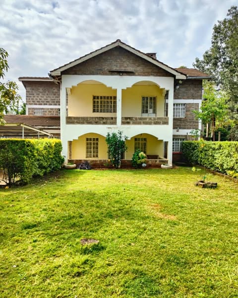 4 Bedroom Maisonette Plus DSQ For Sale in Karen