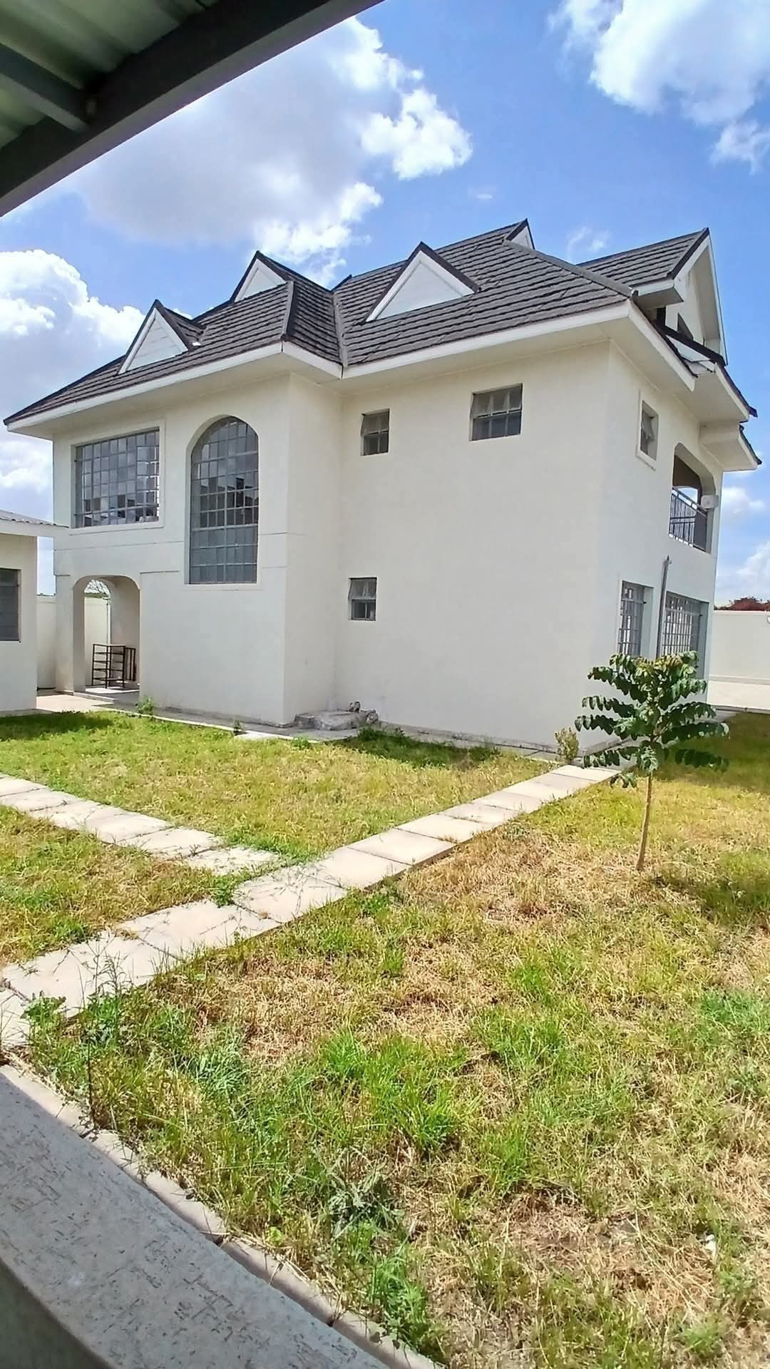 4 bedroom maisonette plus dsq for sale in Kitengela