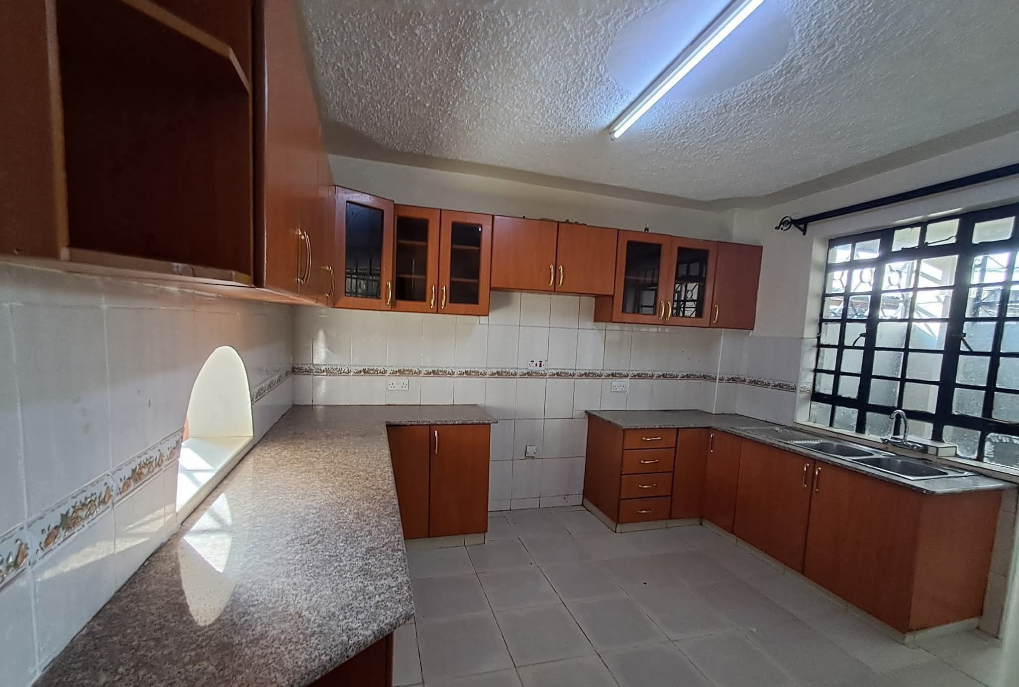 4 Bedroom Maisonette Plus DSQ For Sale in Kitengela, Yukos Image