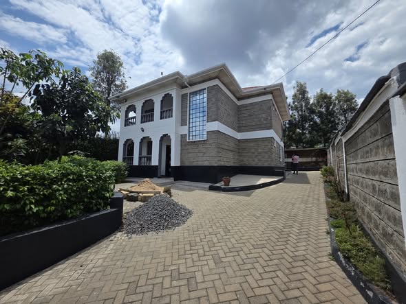 4 Bedroom Maisonette Plus DSQ For Sale in Ngong