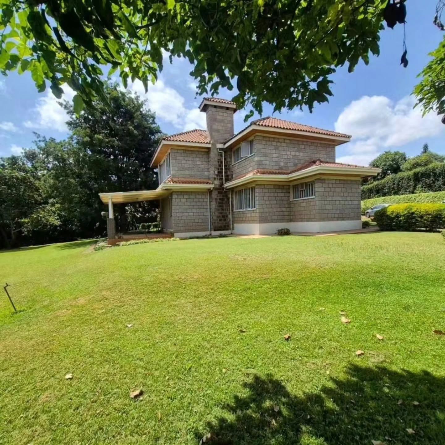 4 Bedroom maisonette Plus Dsq For Sale in Old Runda,Off Ruaka Road