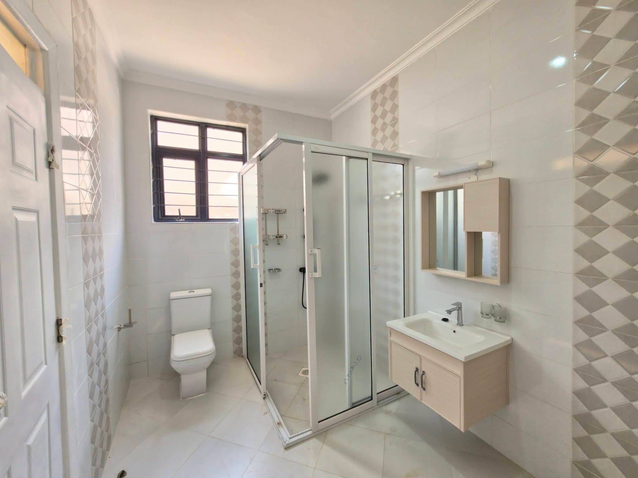4 bedroom maisonette plus dsq for sale in Ruiru, mugutha