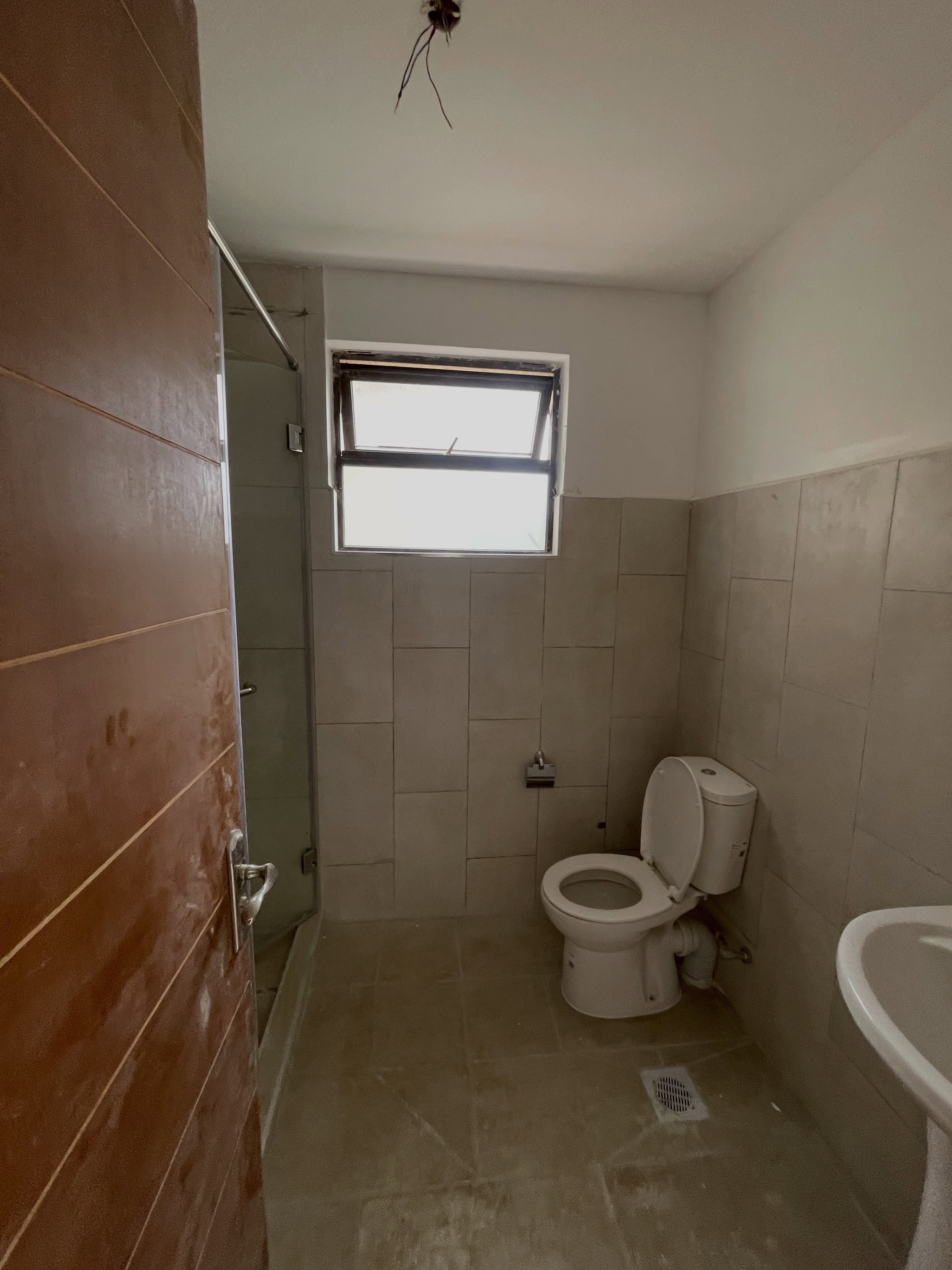 4 bedroom maisonette plus dsq to let in Riverside Image