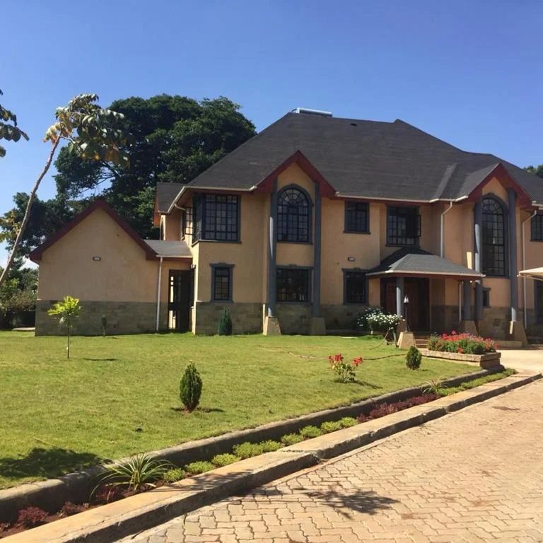 4 bedroom maisonette plus sq for sale in karen.