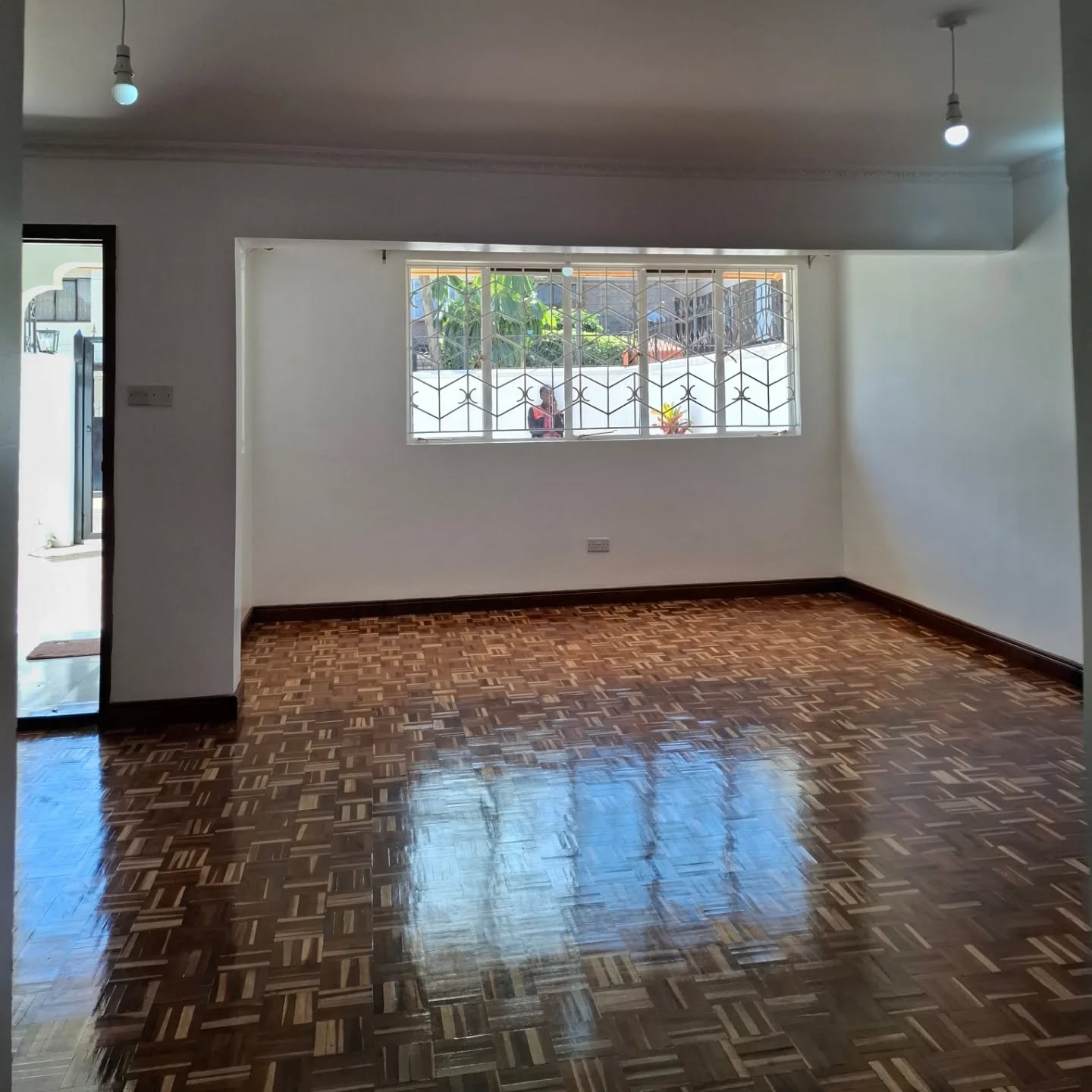 4 Bedroom Maisonette Plus SQ For Sale in Lavington Image