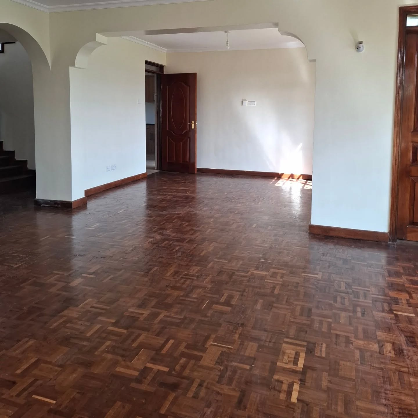 4 bedroom maisonette plus SQ for sale in Runda Image