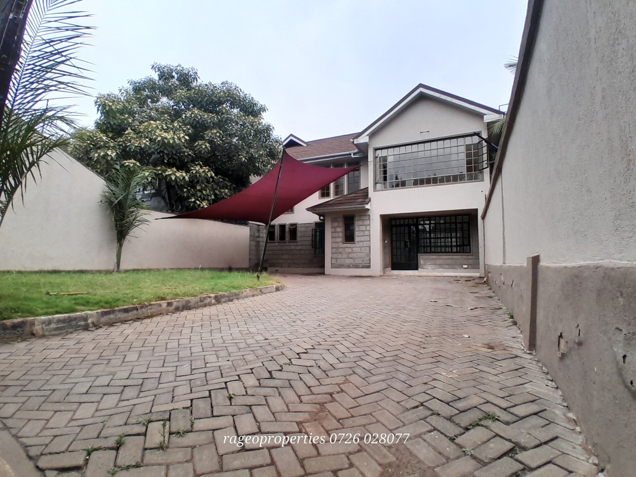 4 bedroom maisonette to let in Karen