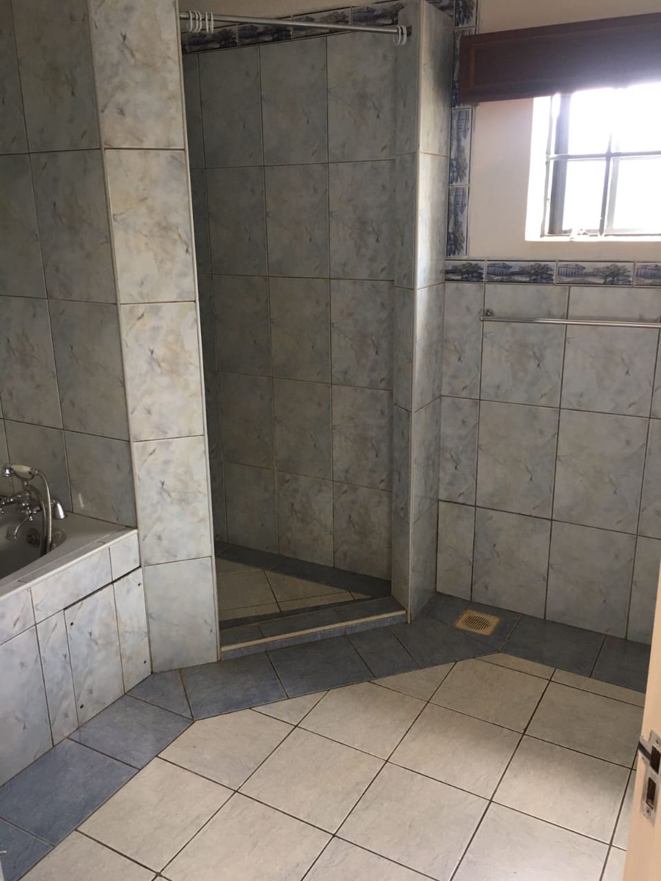 4 bedroom maisonette to let in Old Runda Image