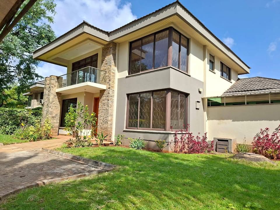 4 BEDROOM MAISONETTE TO LET IN RIDGEWAYS ESTATE Image