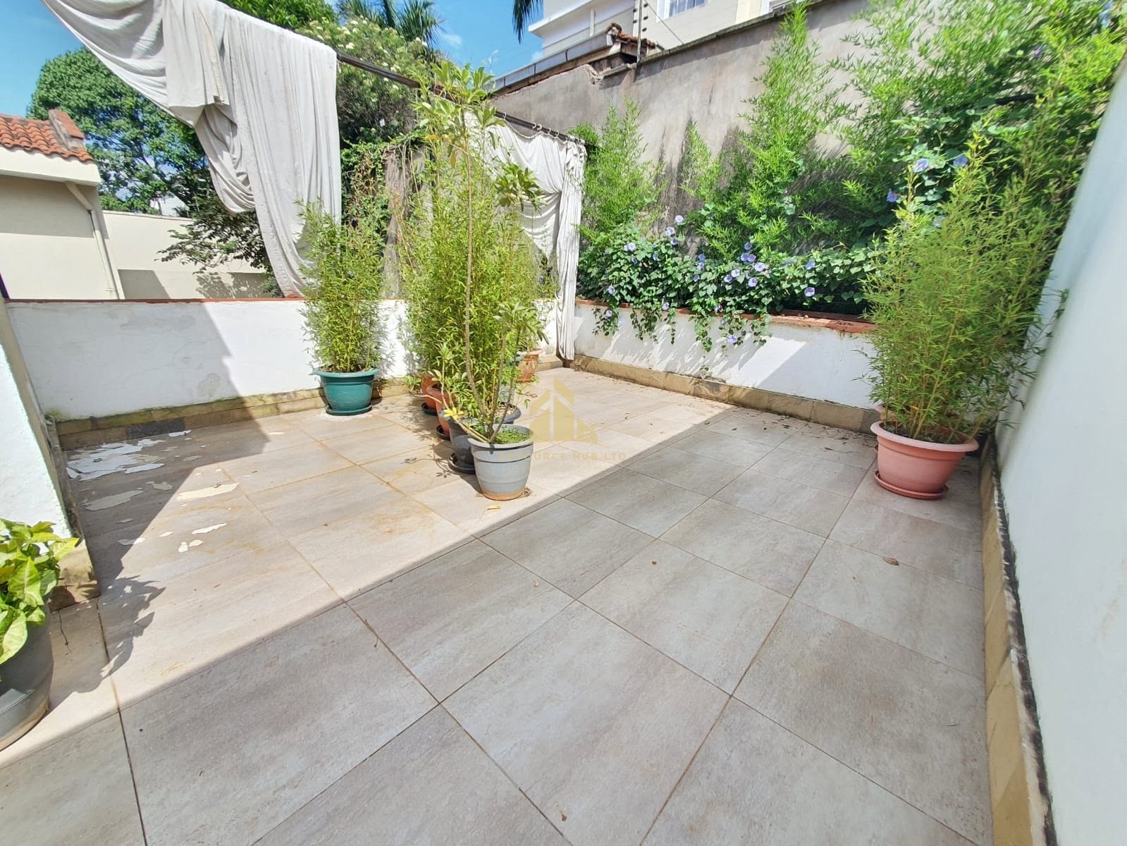 4 bedroom maisonette to let in spring valley