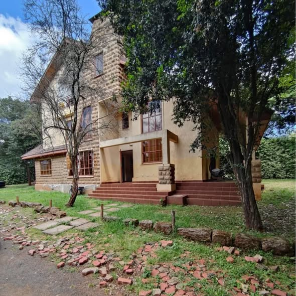 4 Bedroom Maisonette with DSQ for Sale in Karen