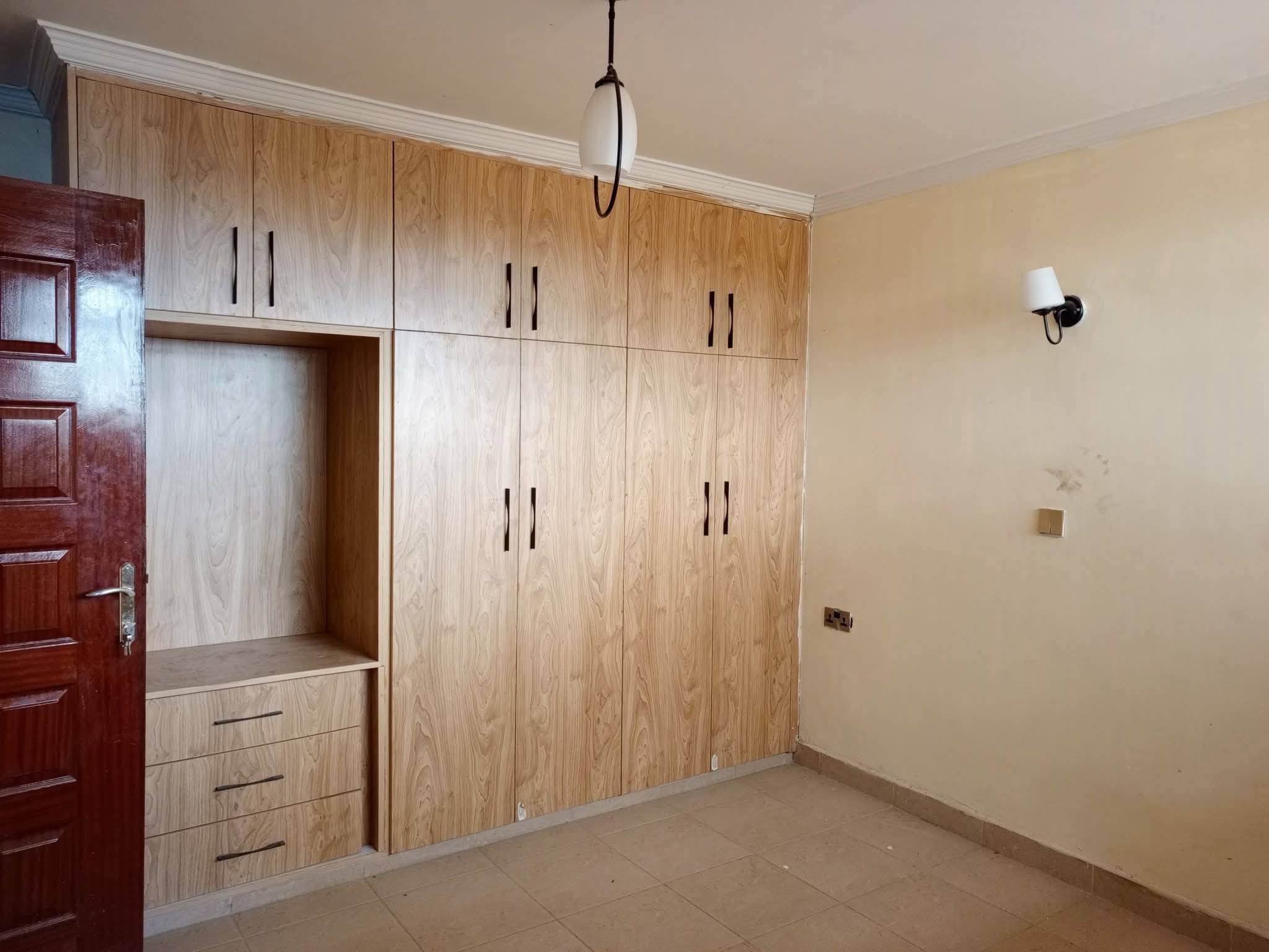 4 BEDROOM MAISONETTE WITH DSQ TO LET IN KITENGELA Image