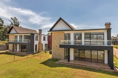 4 bedroom maisonettes for sale in Garden estate