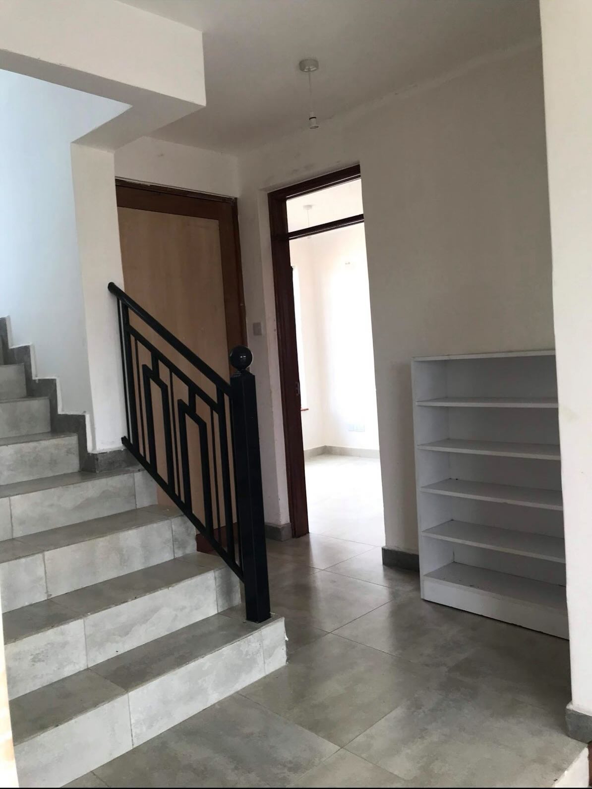 4 Bedroom Mansionette + Ensuite DSQ For Sale in Ngong Kibiku, Olmotet Road