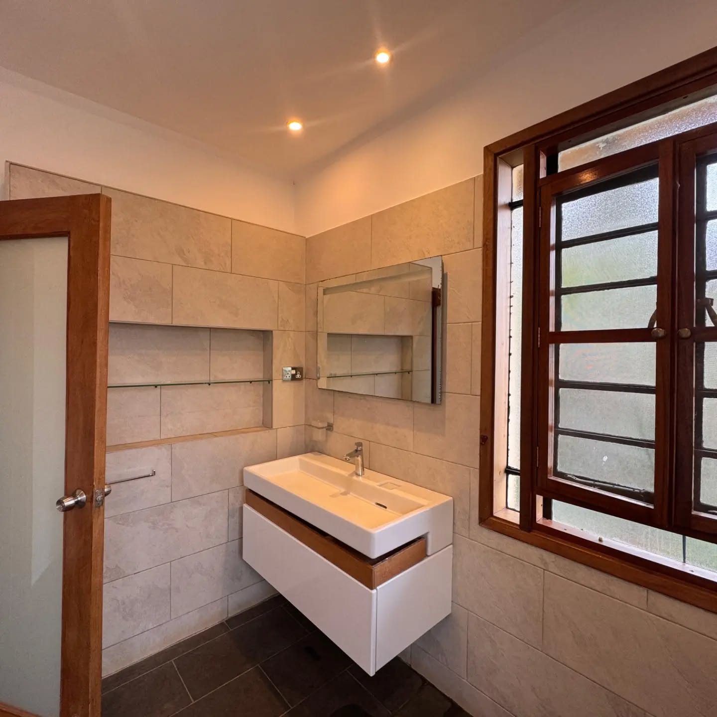 4 bedroom masiosnette to let in runda mumwe Image