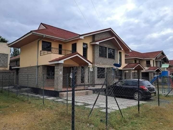 4 Bedroom Master En-suite Townhouse For Rent & Sale in Syokimau, Community Road
