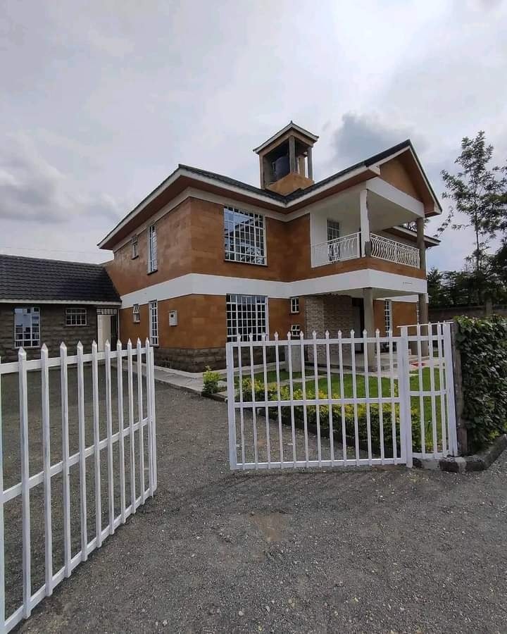 4 bedroom plus 2 dsqs townhouse for sale in Ongata Rongai