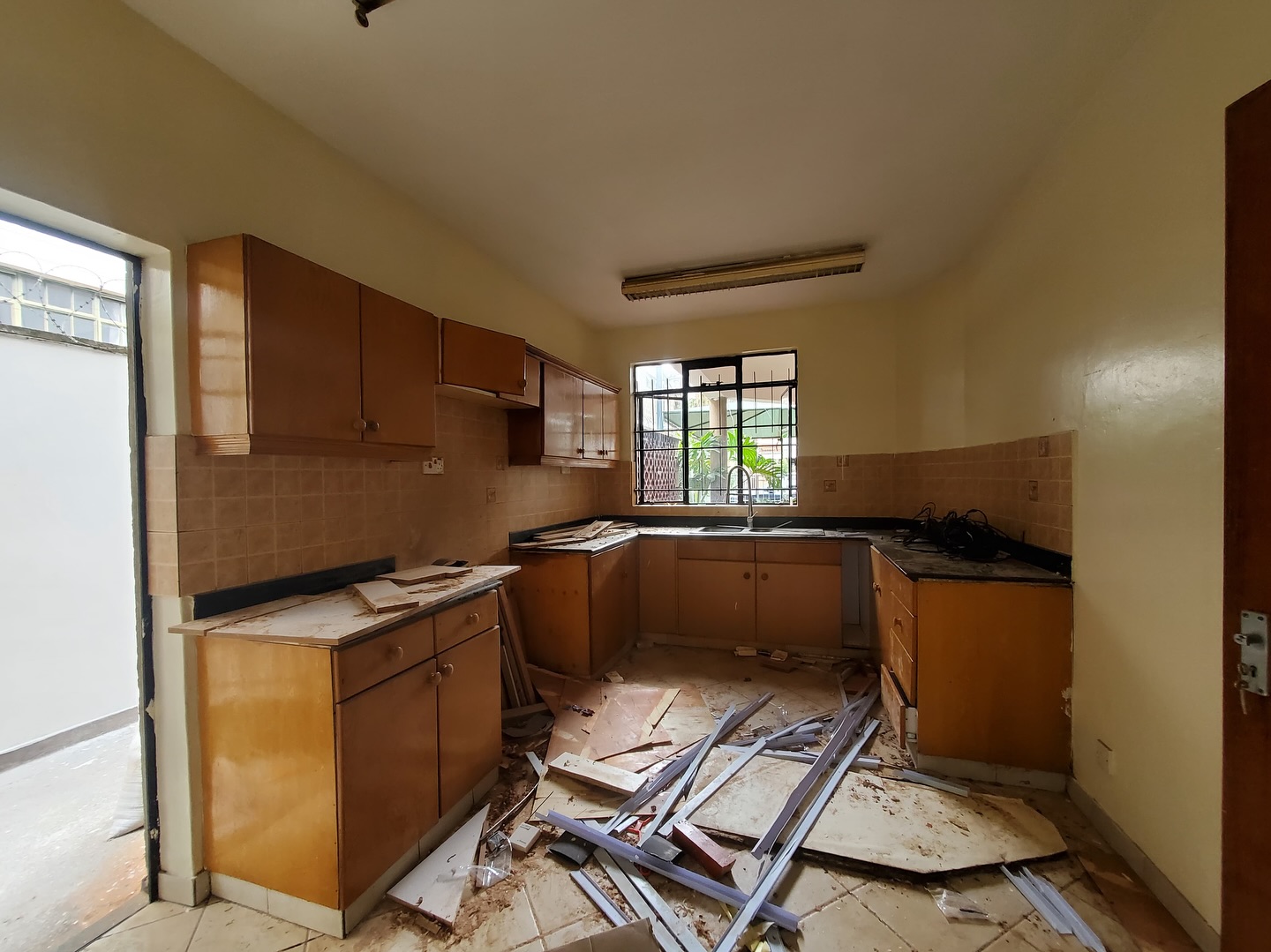 4 bedroom plus dsq massionate to let in Kilimani Image