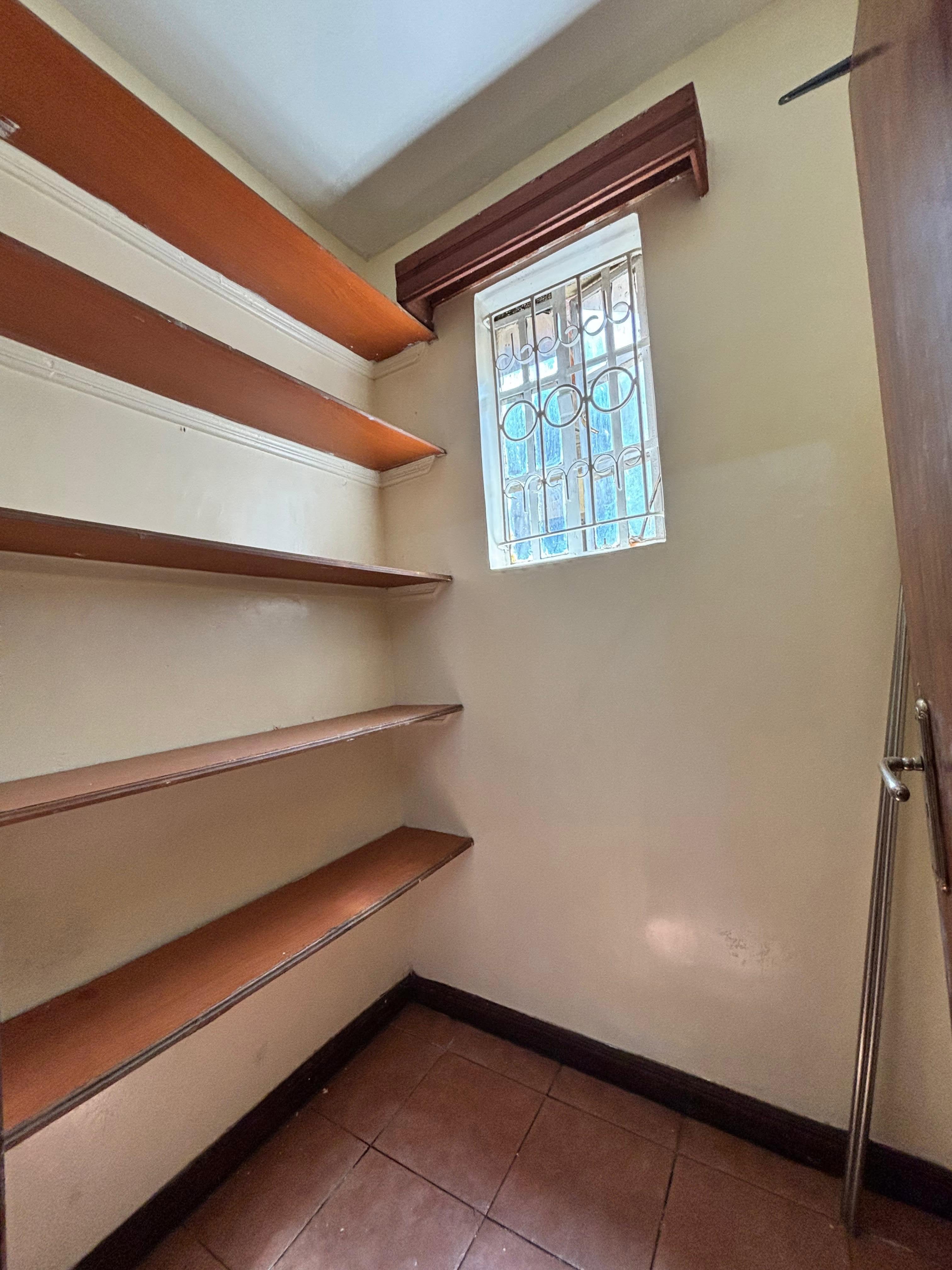 4 bedroom plus dsq townhouse for rent in kileleshwa Image