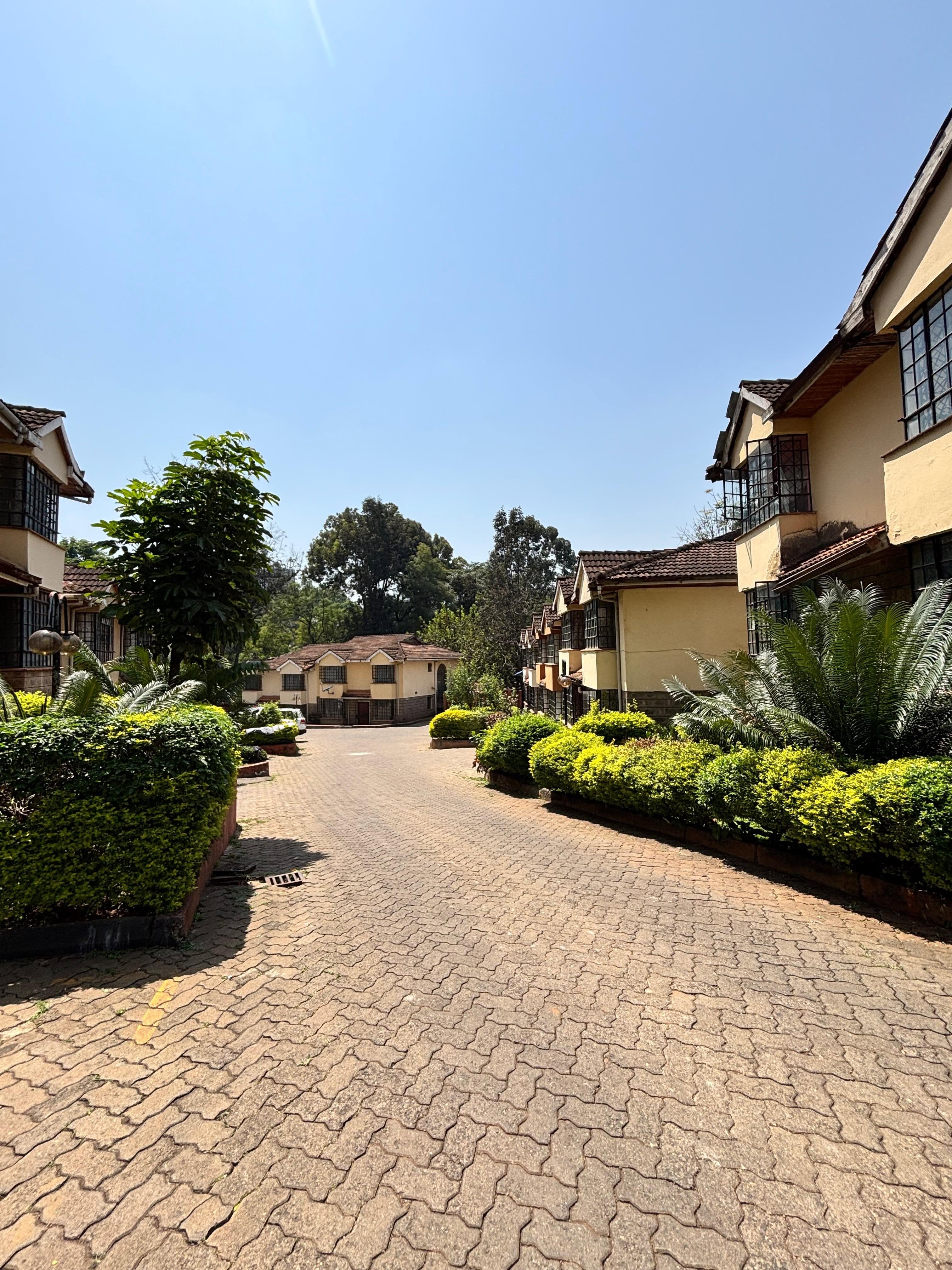 4 bedroom plus dsq townhouse for rent in kileleshwa