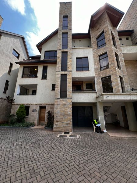 4 Bedroom plus DSQ Townhouse for Rent in Lavington