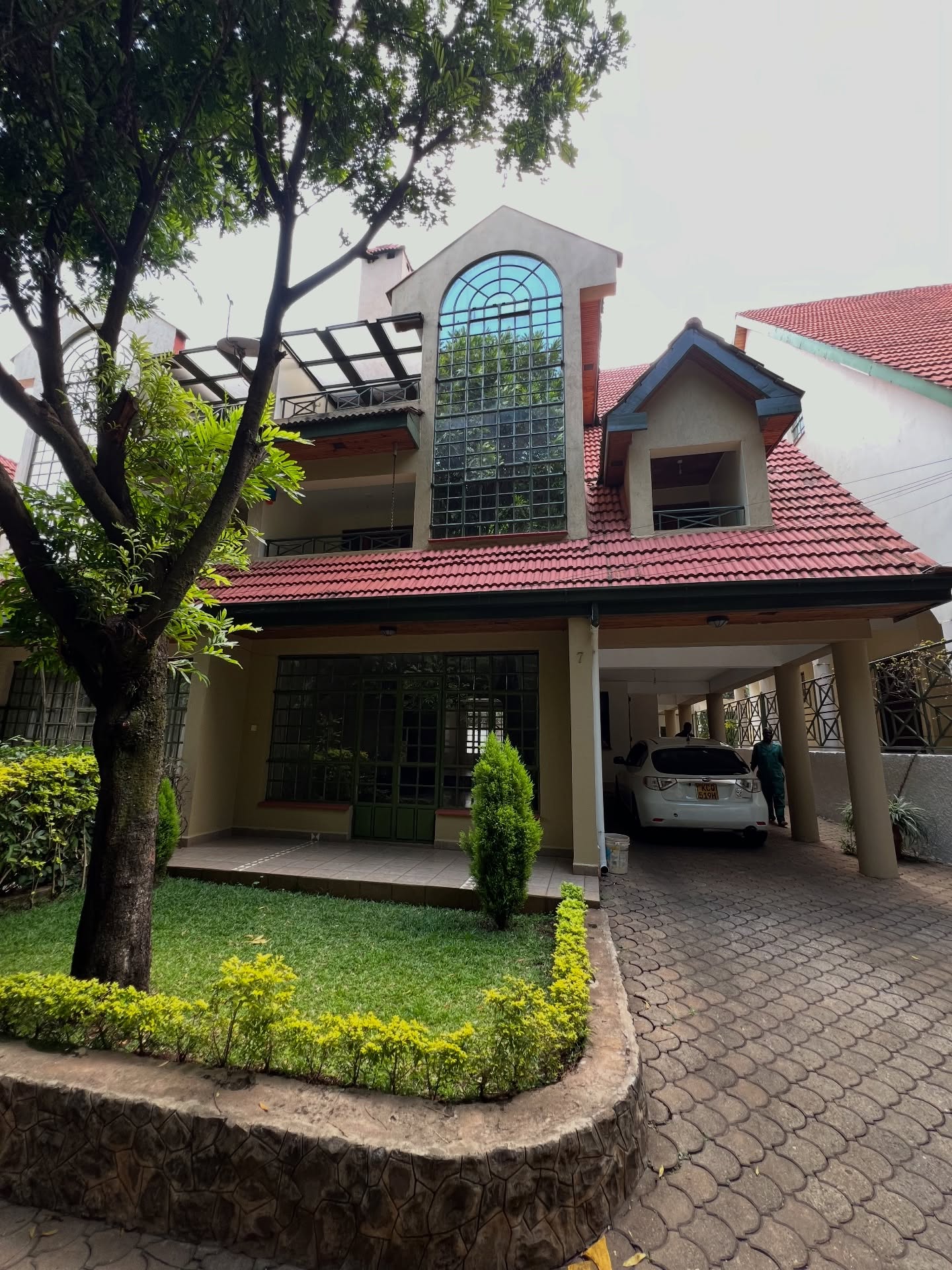 4 bedroom plus dsq townhouse to let in Lavington