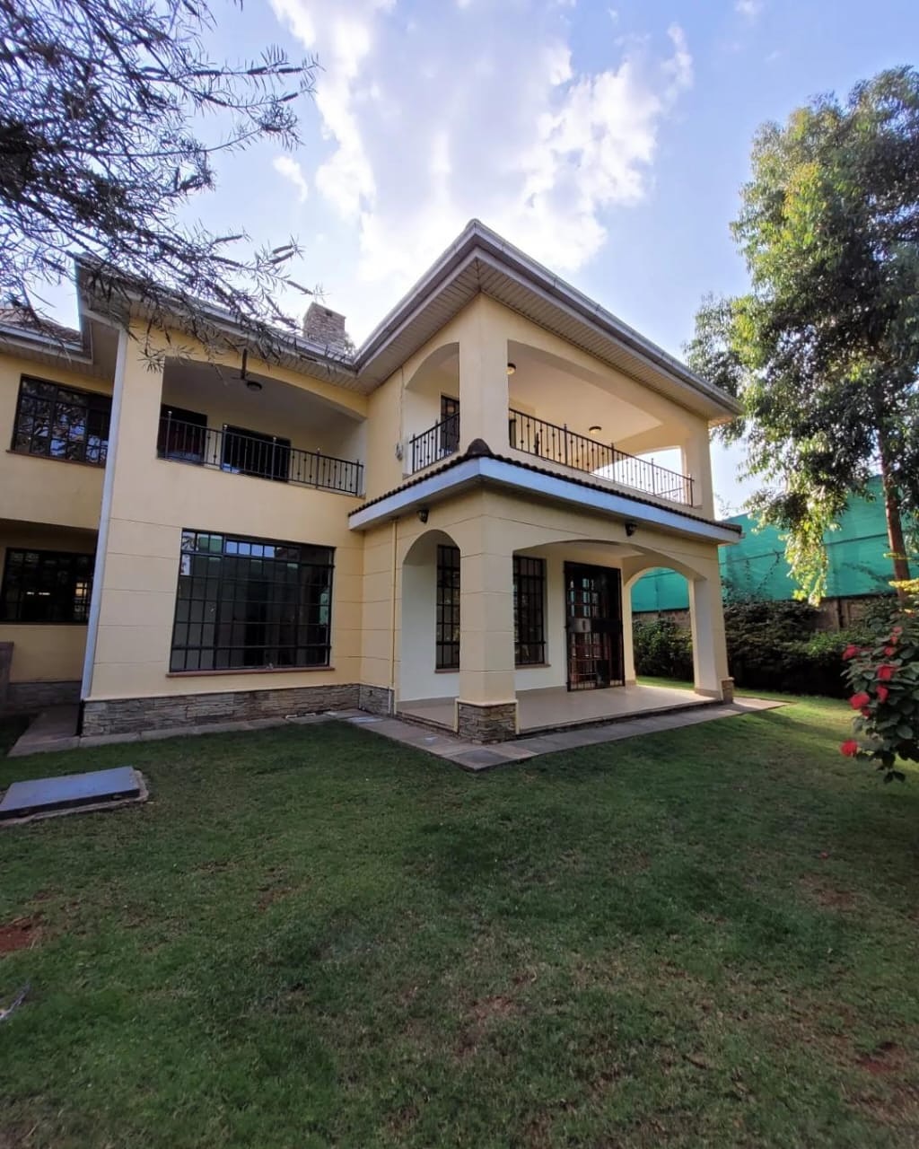 4-Bedroom Townhouse + DSQ for Rent in Lavington