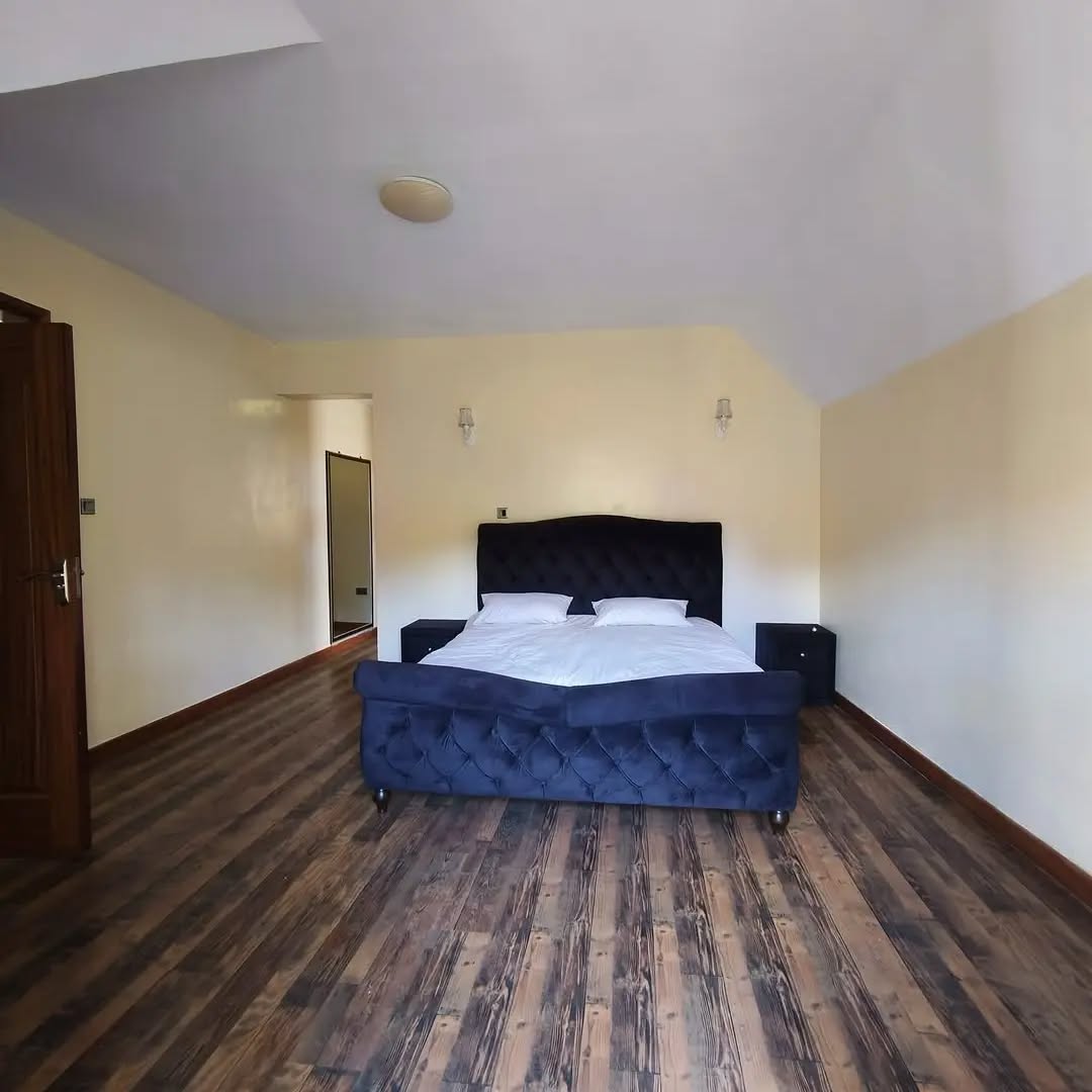 4 Bedroom Townhouse + DSQ for Rent/ sale in redhill Image