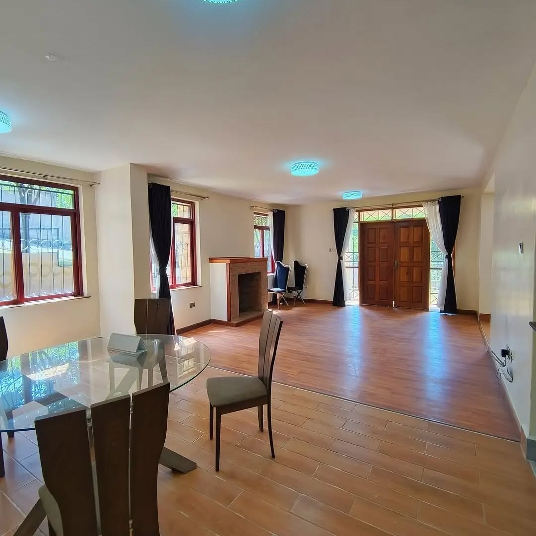 4 Bedroom Townhouse + DSQ for Rent/ sale in redhill Image
