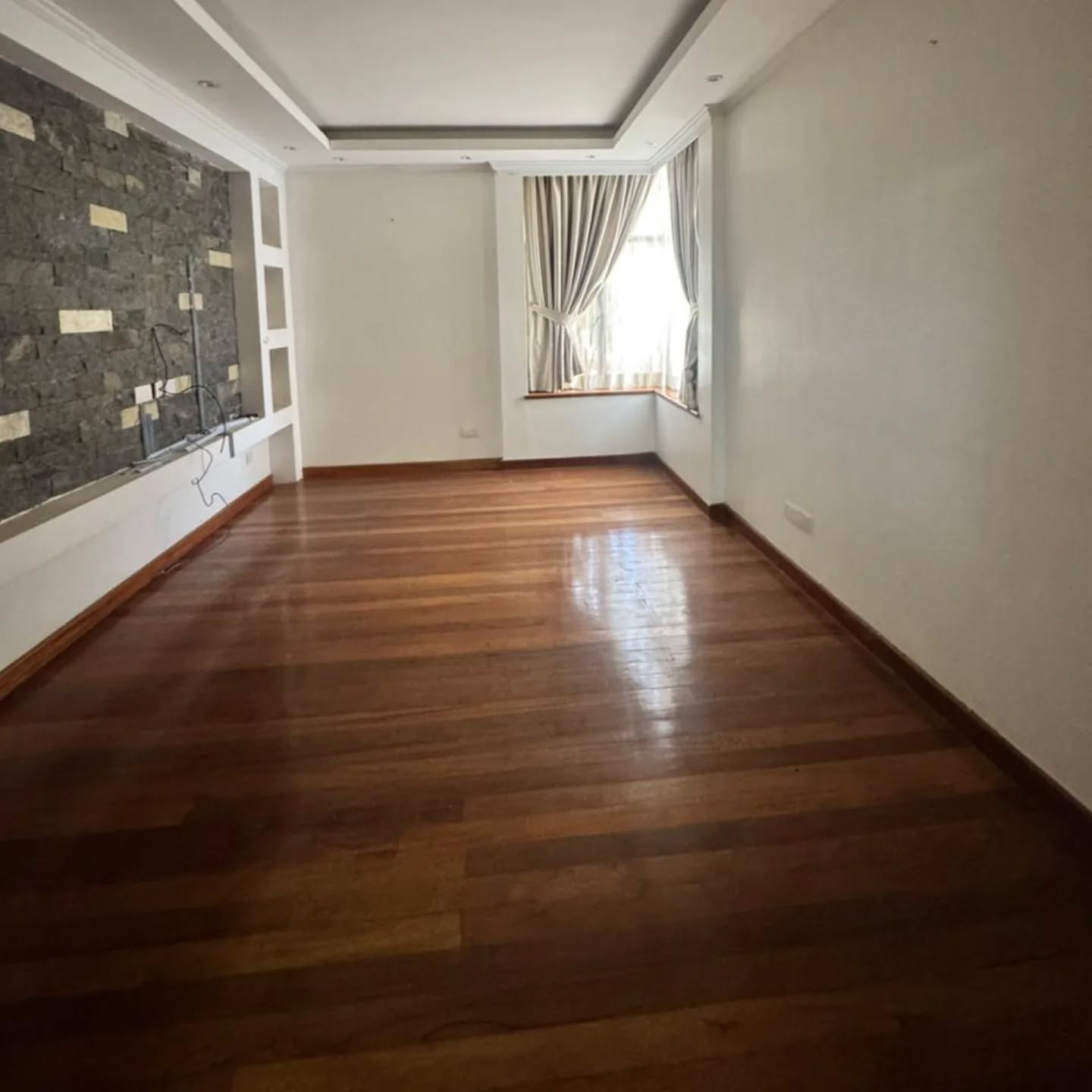 4-Bedroom Townhouse + DSQ To Let in Kileleshwa – Kaputei Road Image