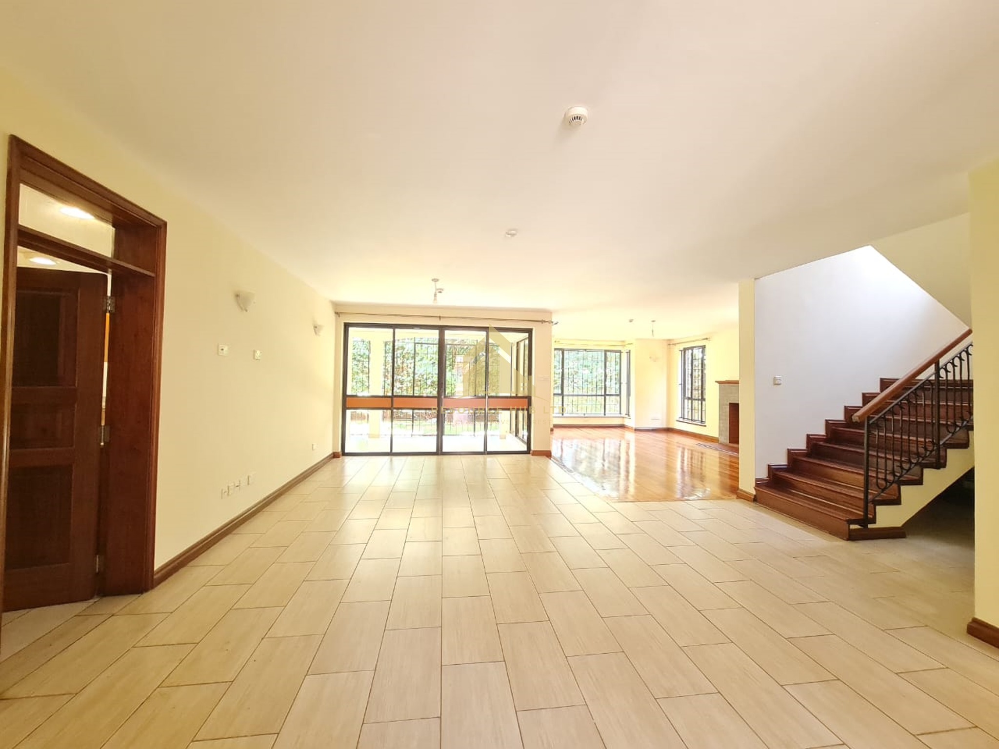 4 Bedroom Townhouse For Rent in Runda Image